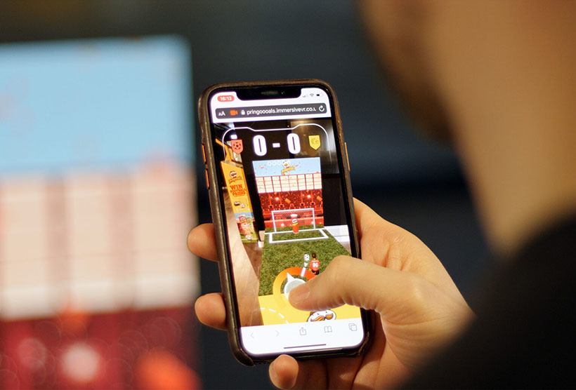 Pringles WebAR Experience